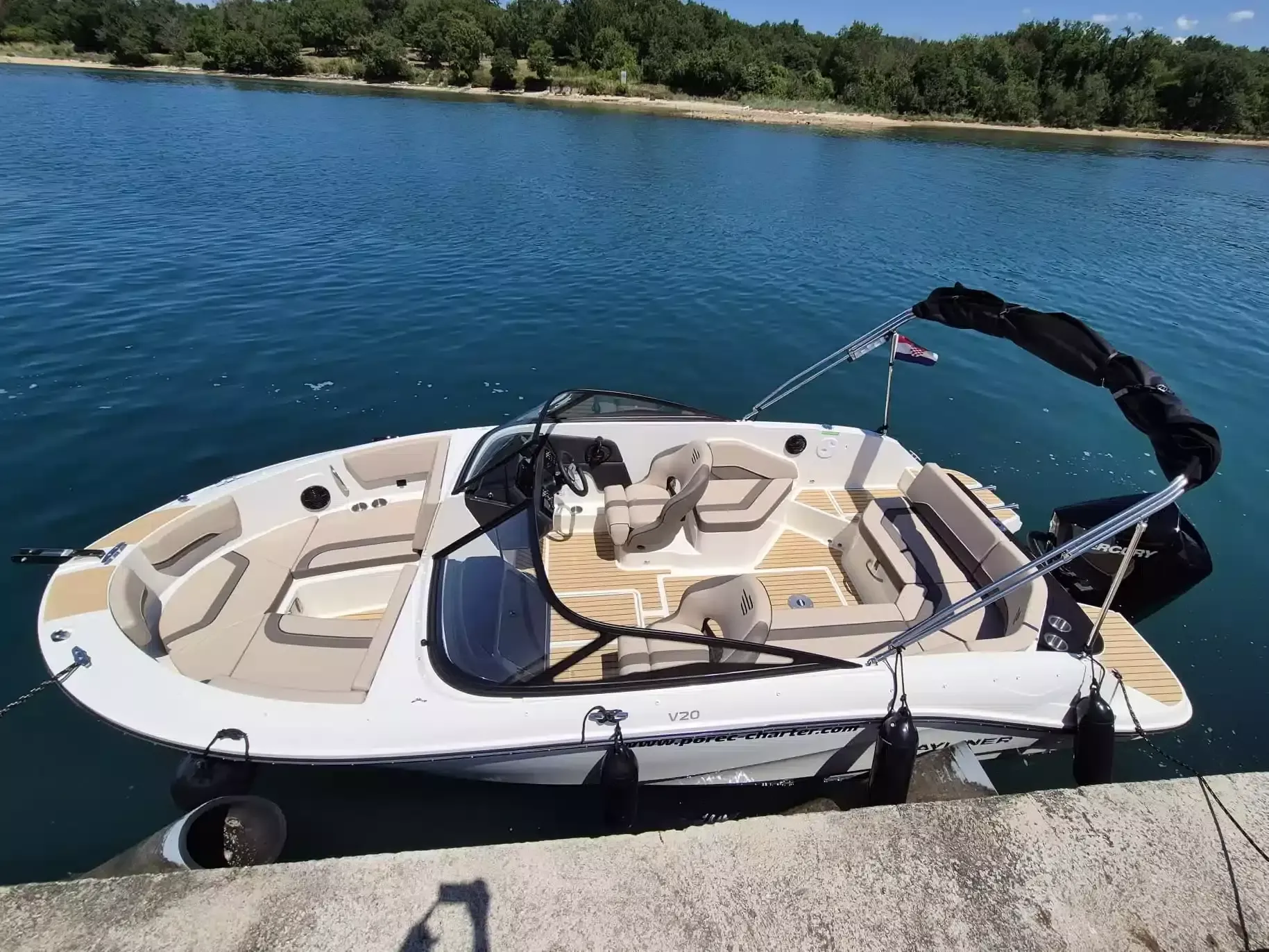 Bayliner V20 Bowrider | 25