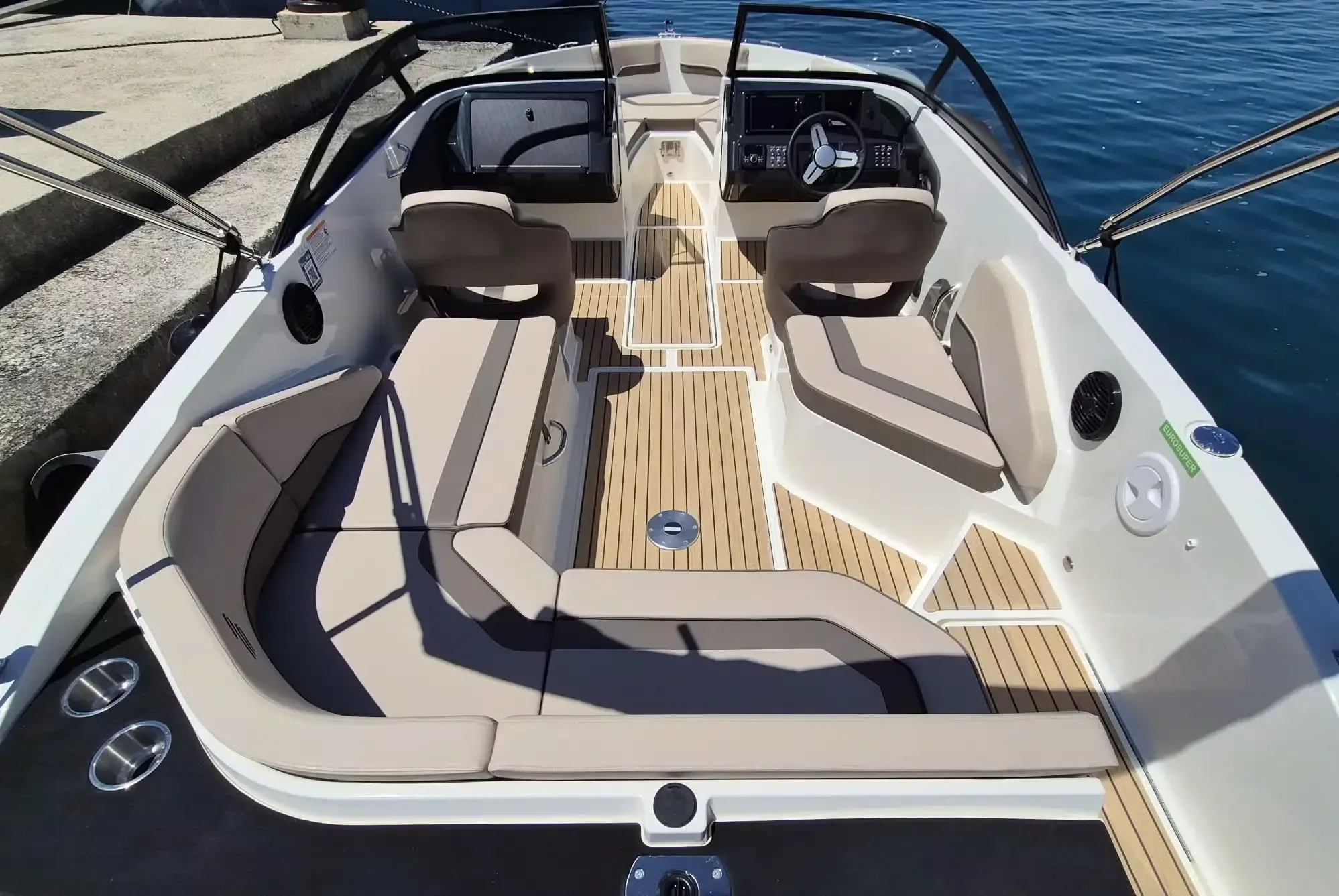 Bayliner V20 Bowrider | 25