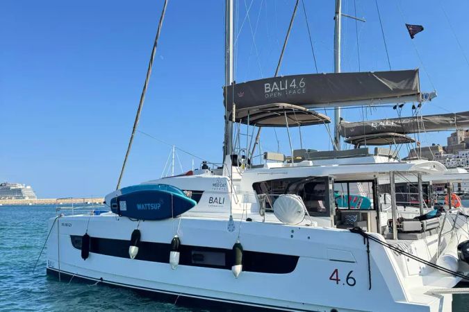 Bali 4.6 | Nia