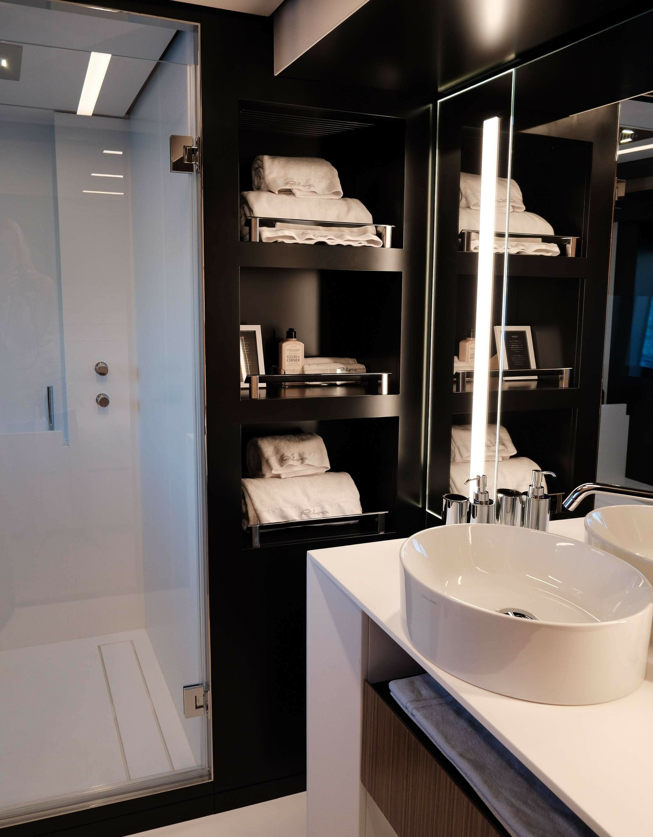 Riva 102 Corsaro | Icona