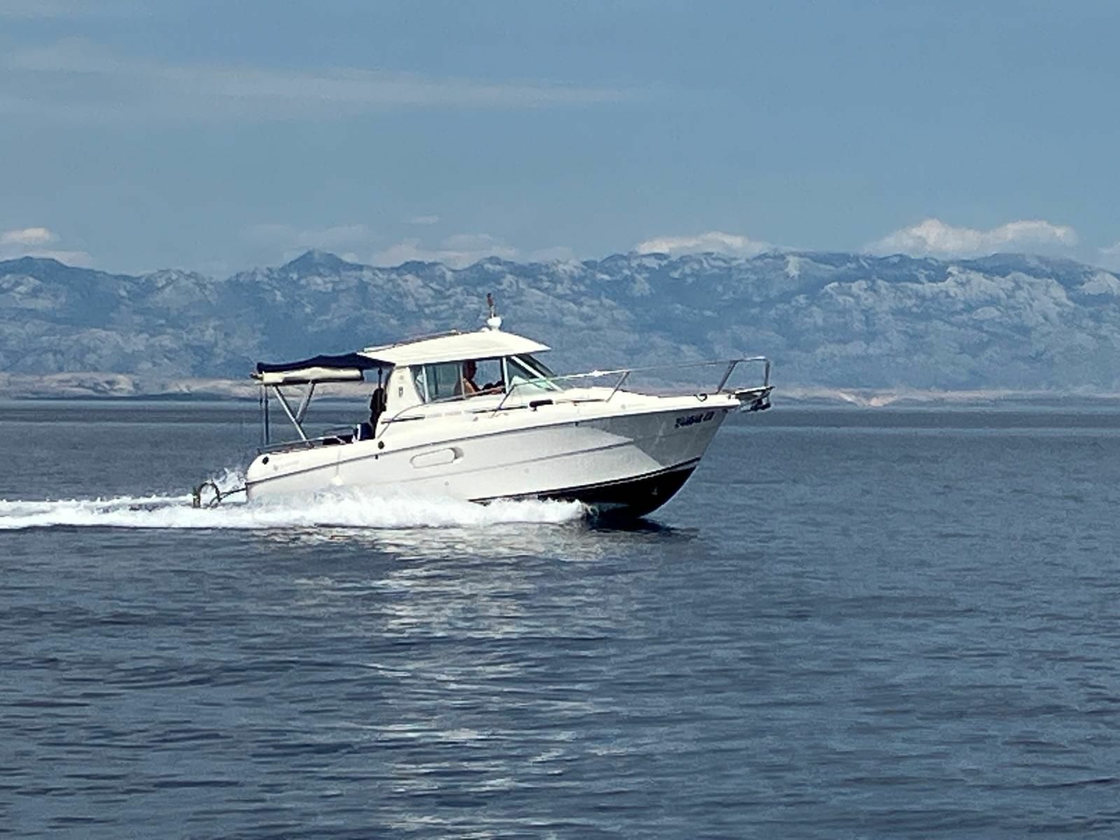 Jeanneau Merry Fisher 750 | Xena