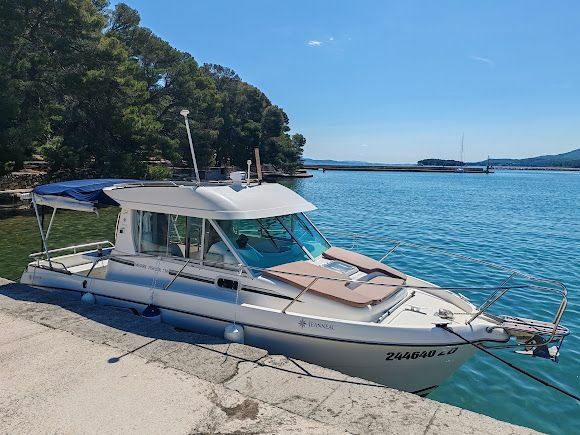 Jeanneau Merry Fisher 750 | Xena