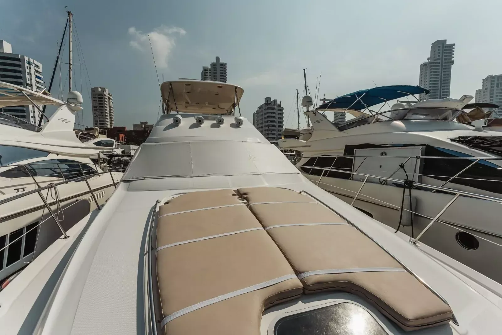 Sea Ray 580 | Blue Land