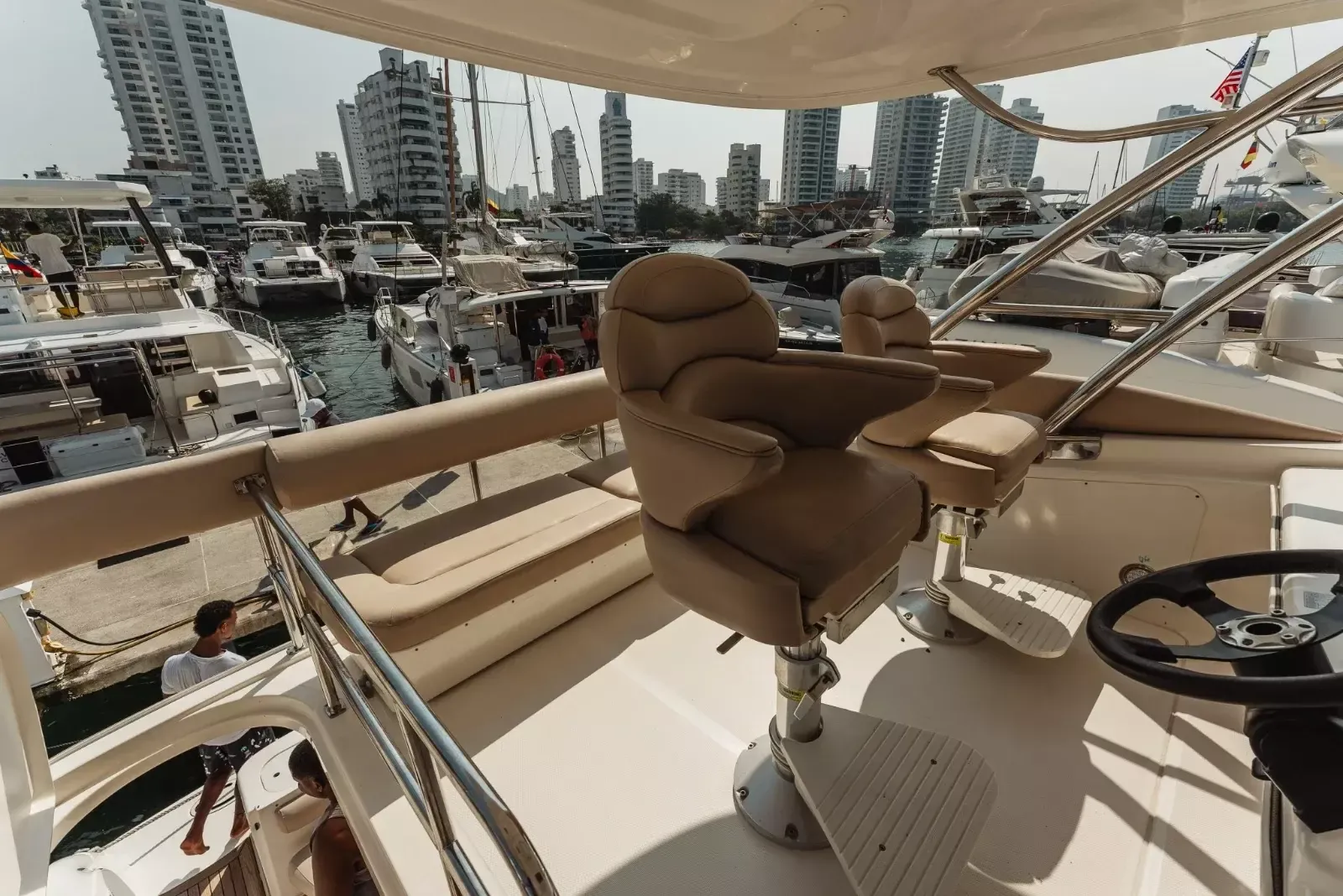 Sea Ray 580 | Blue Land