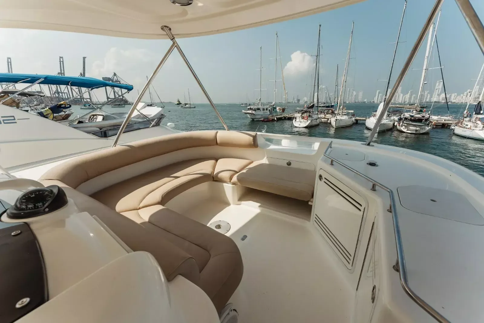 Sea Ray 580 | Blue Land