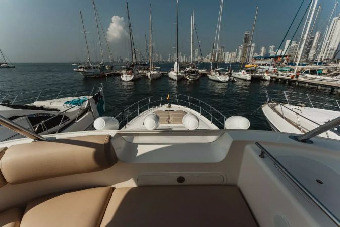Sea Ray 580 | Blue Land