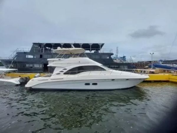 Sea Ray 580 | Blue Land