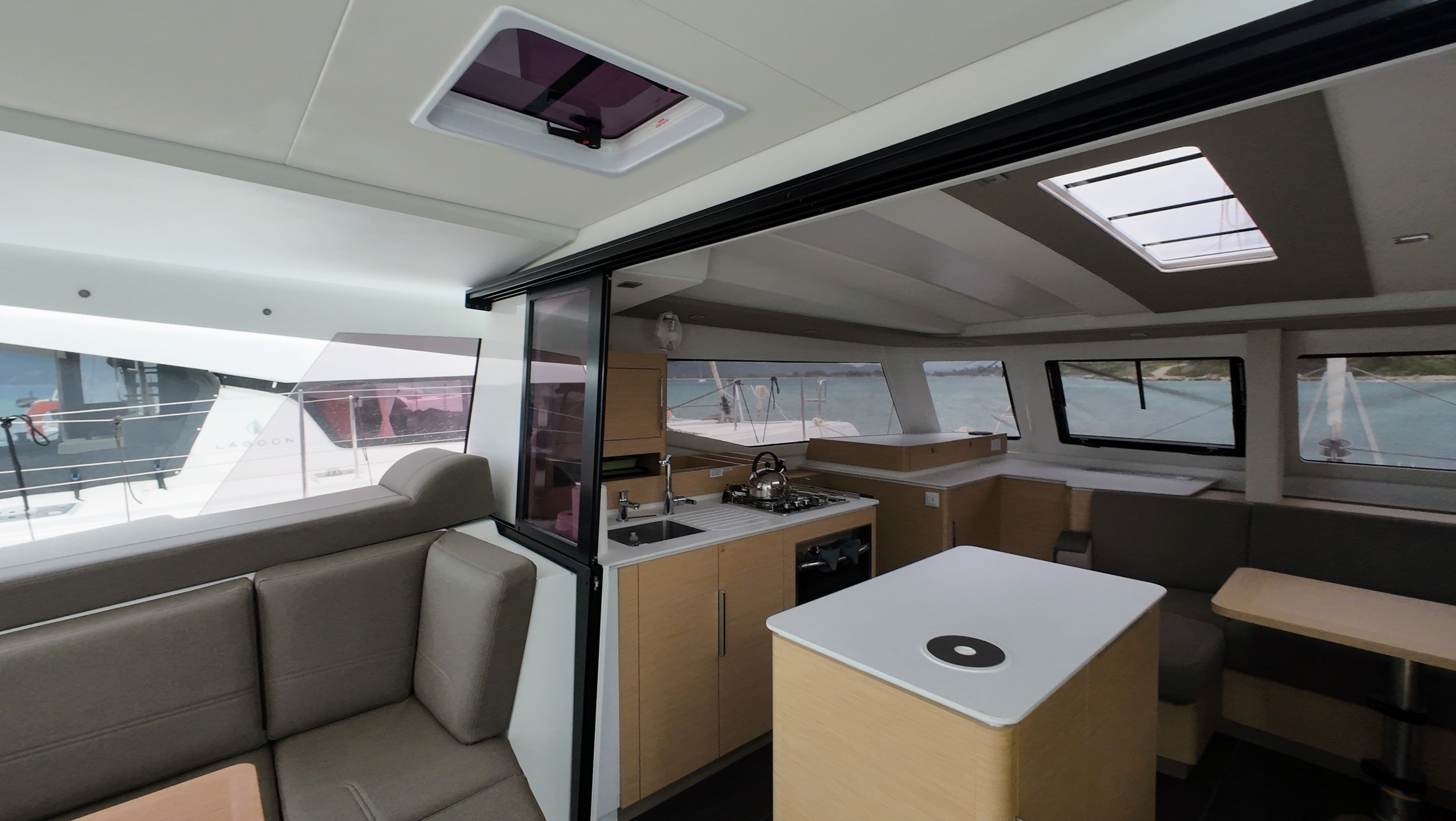 Fountaine Pajot New 41 | Halo