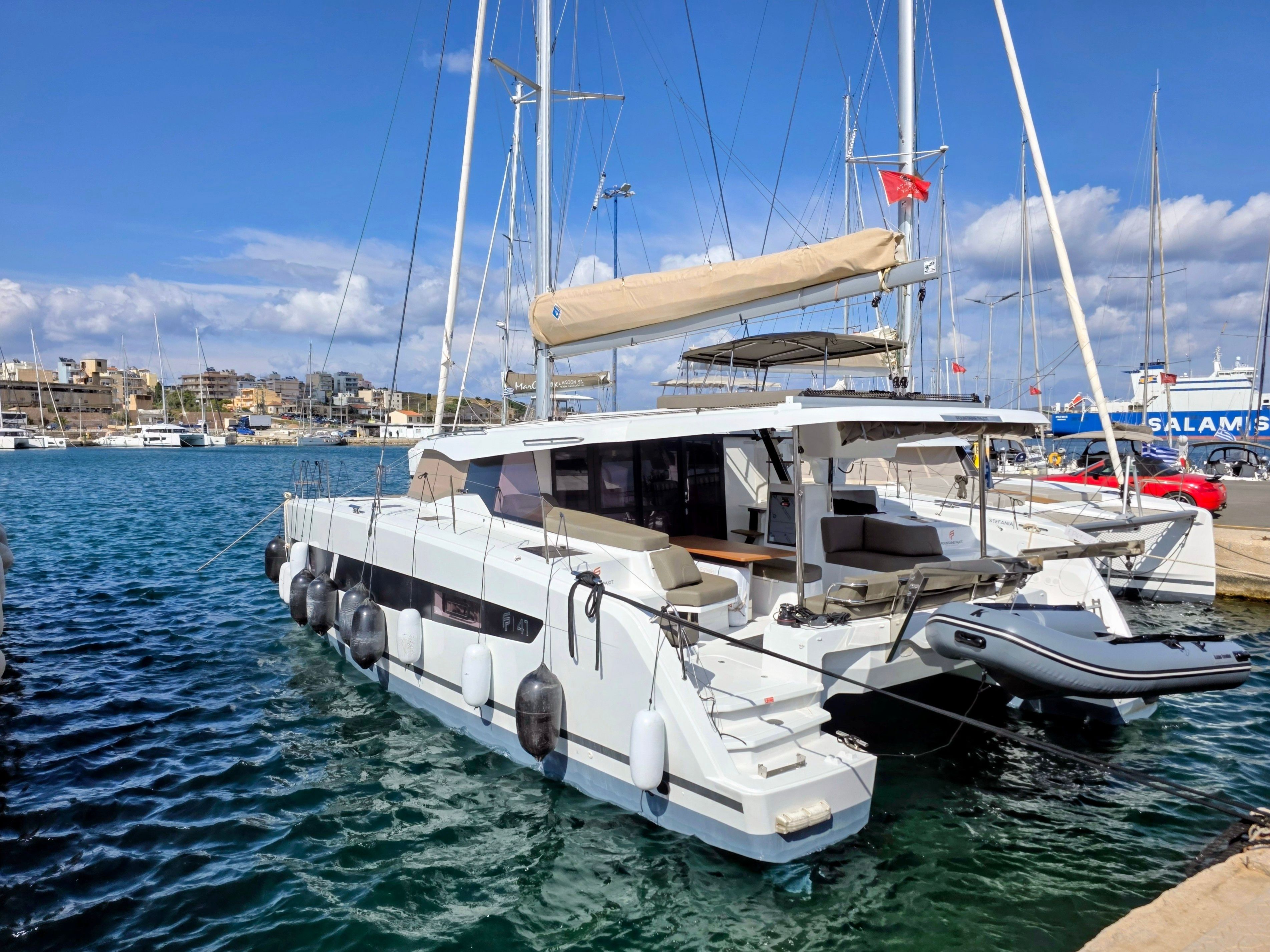 Fountaine Pajot New 41 | Halo