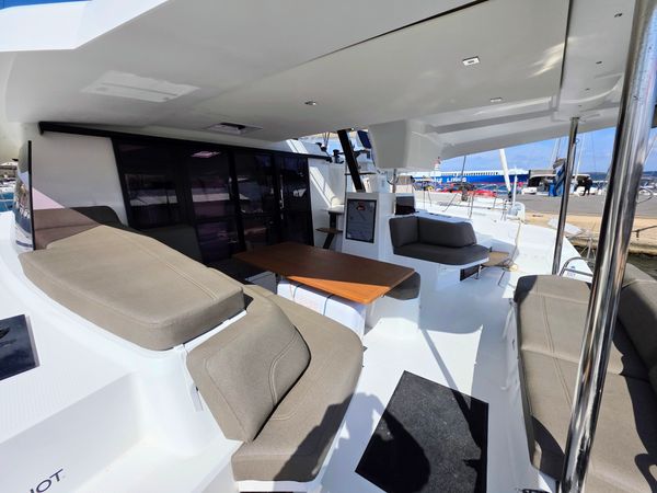 Fountaine Pajot New 41 | Halo