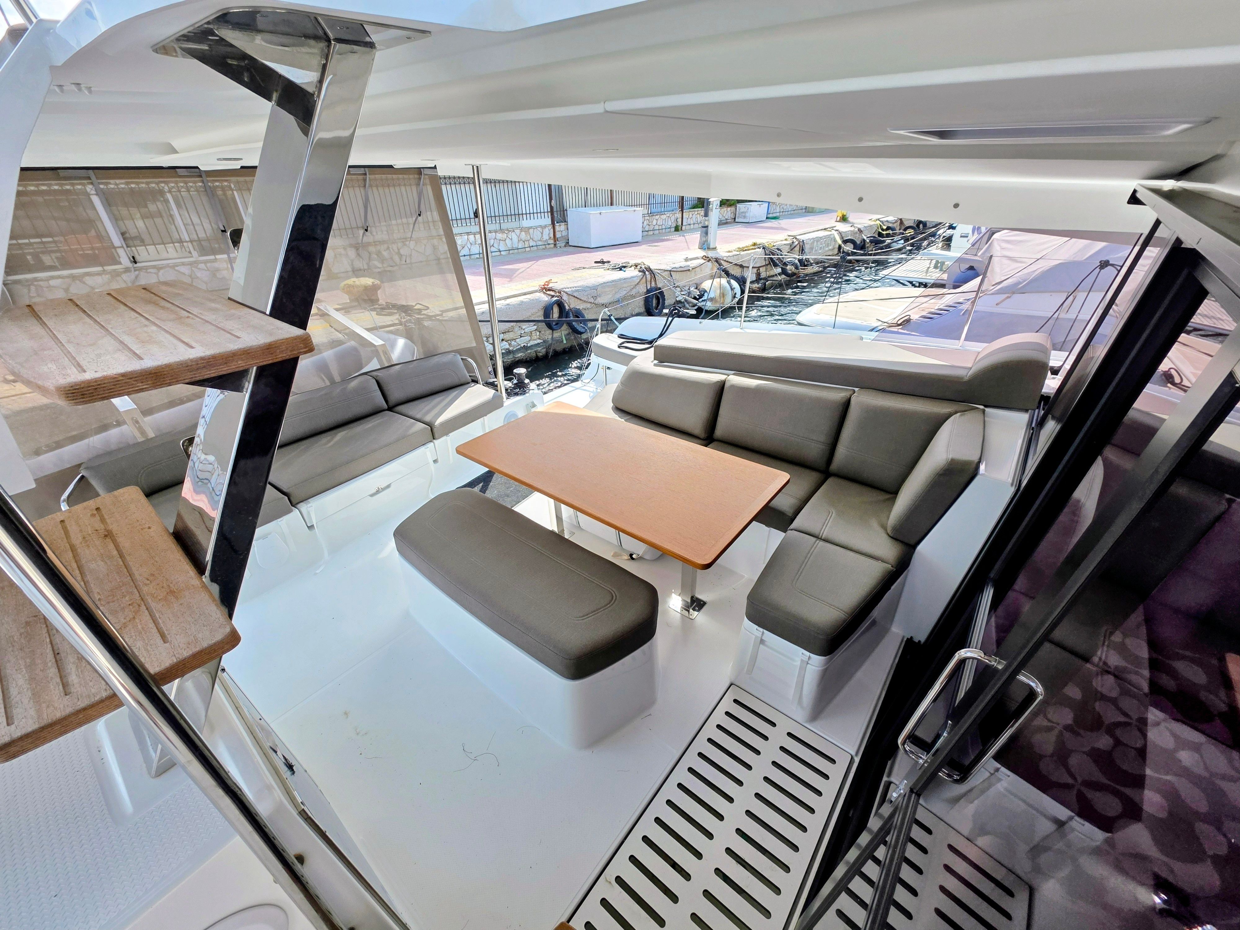 Fountaine Pajot New 41 | Halo