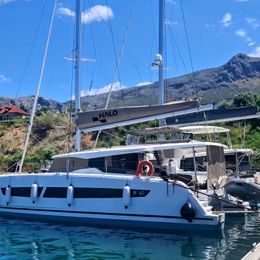 Fountaine Pajot New 41 | Halo