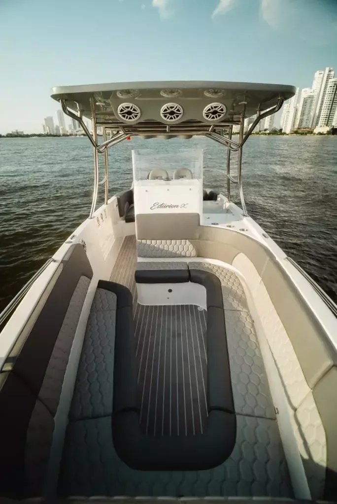 Custom Built 32 | Esturion 10