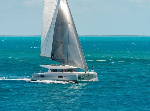 Lagoon 42 | Athena Pearl