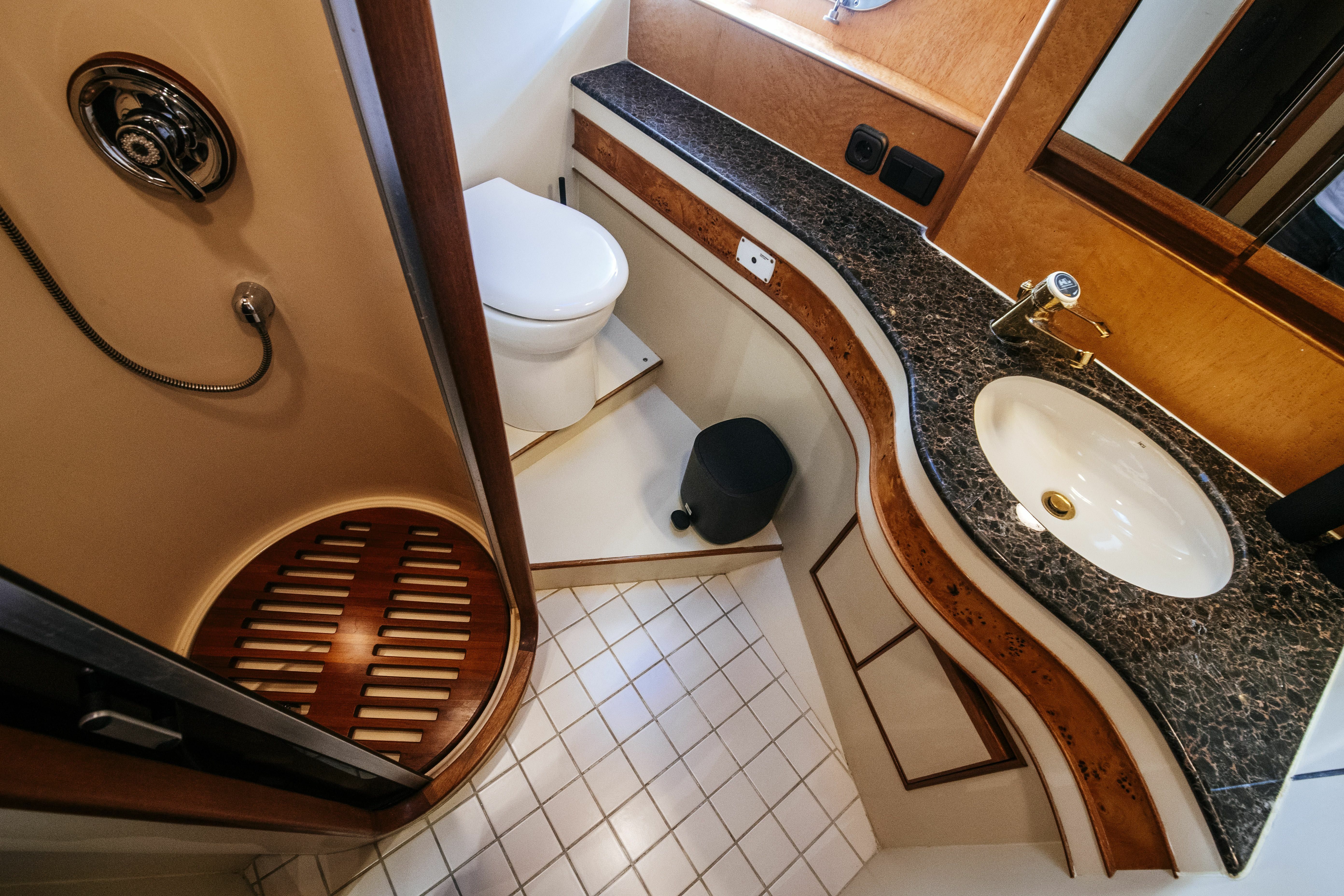 Horizon Elegance 52 | Tukan