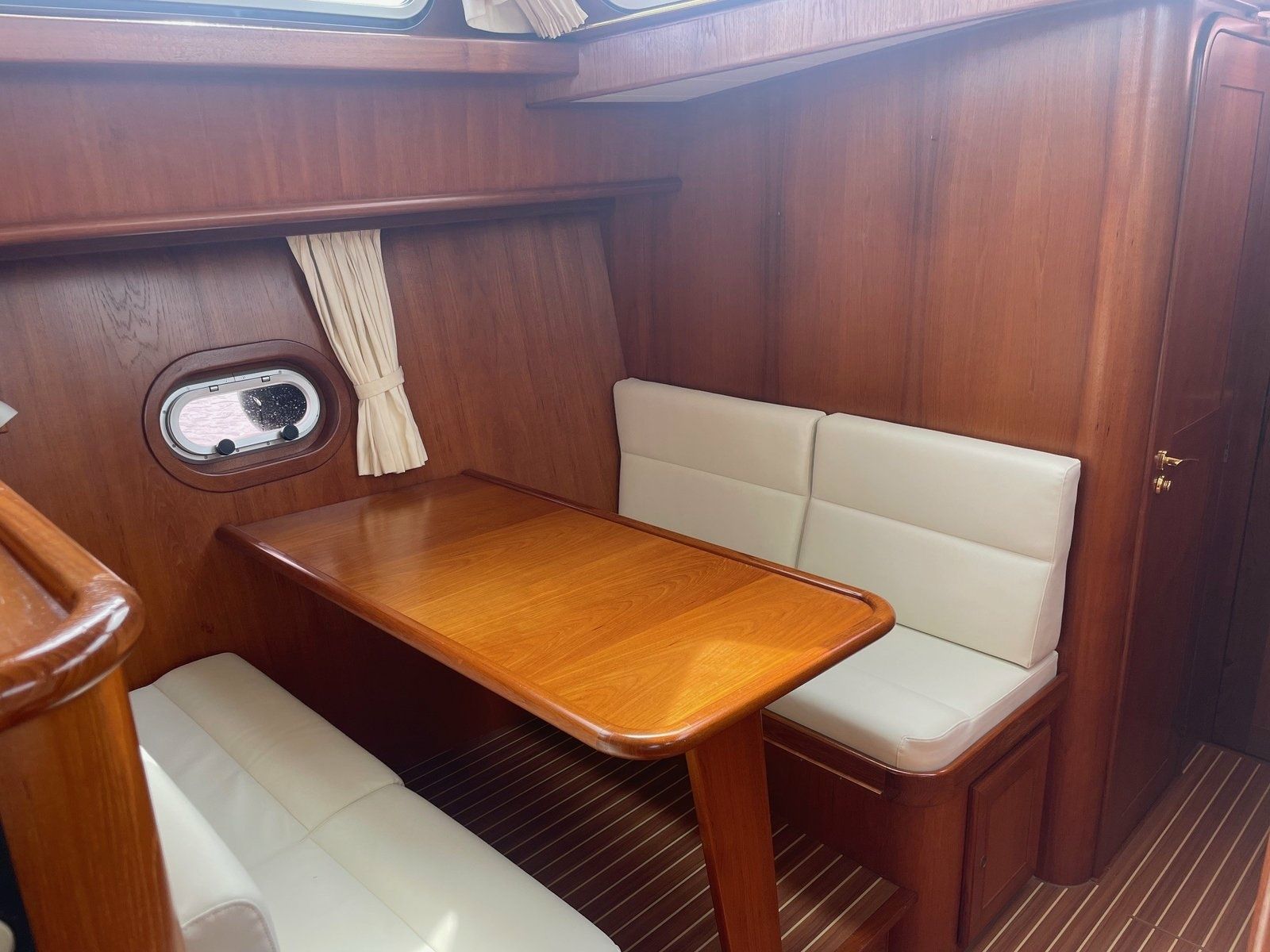 De Drait Deluxe 42 | Impression