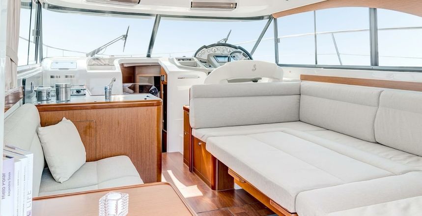 Beneteau Antares 42 | Antares