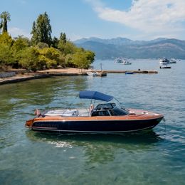Riva 33 | Rosa Nera Bianca