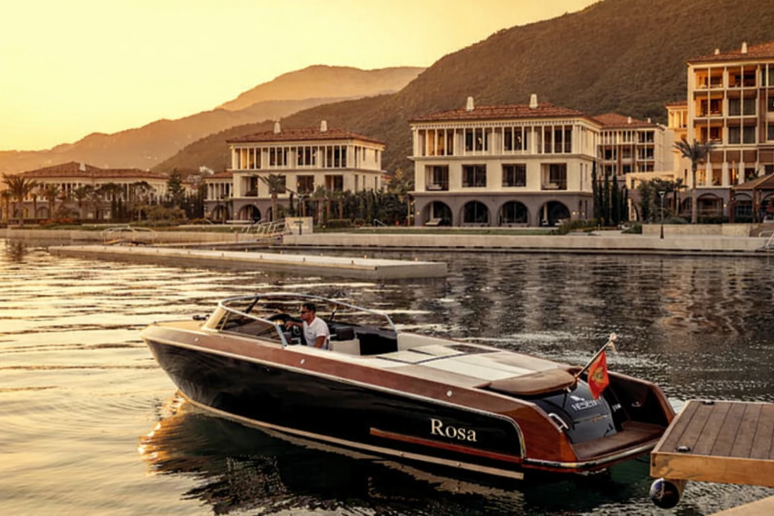 Riva 33 | Rosa Nera Bianca