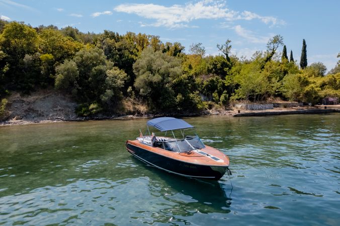 Riva 33 | Rosa Nera Bianca