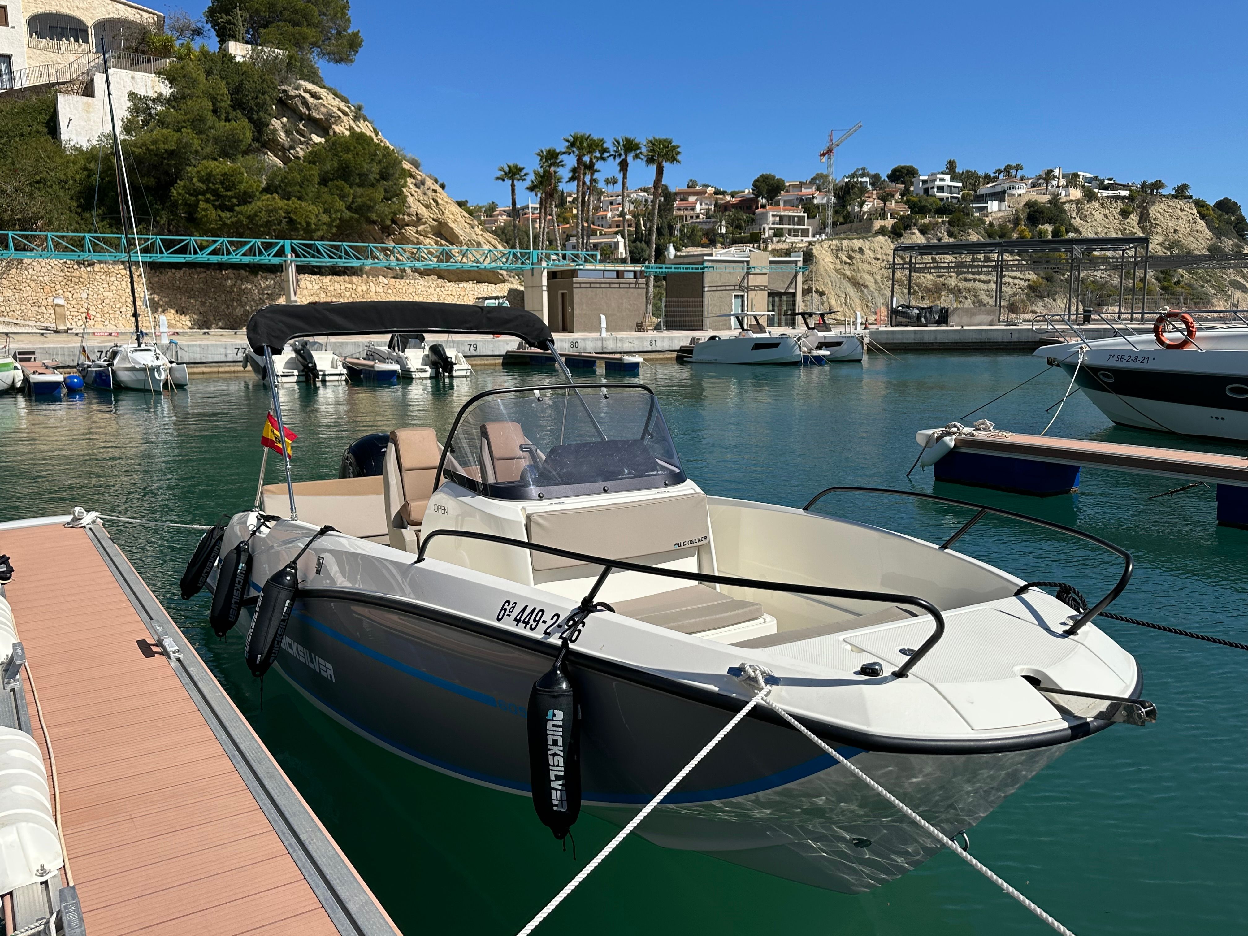 Quicksilver Activ 605 Open | 26