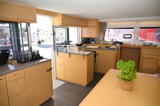 Lagoon 450 F | Achilleas