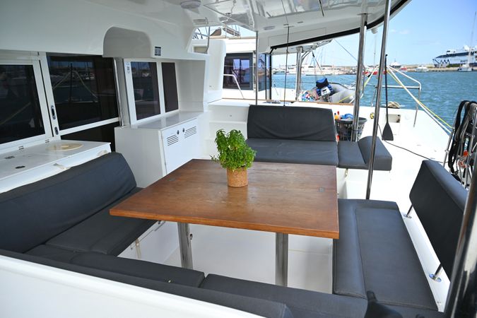 Lagoon 450 F | Achilleas