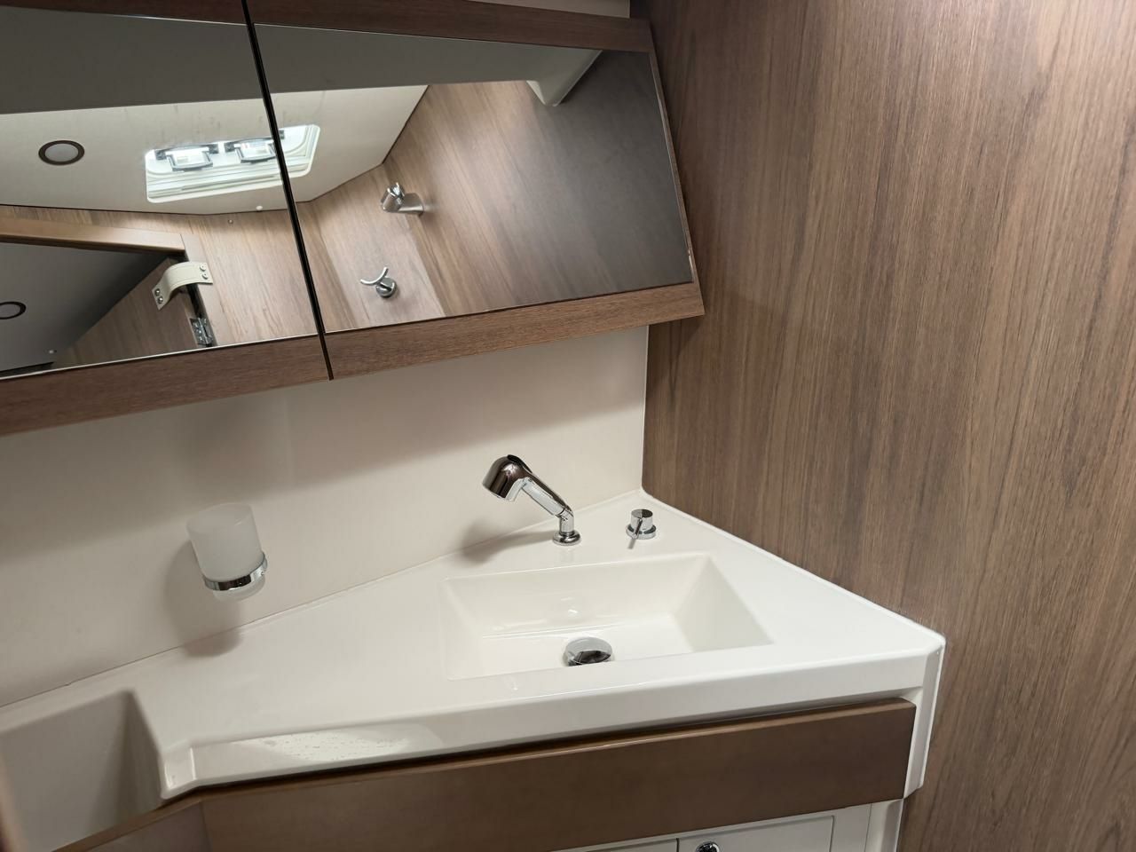 Beneteau Oceanis 47 | Offline