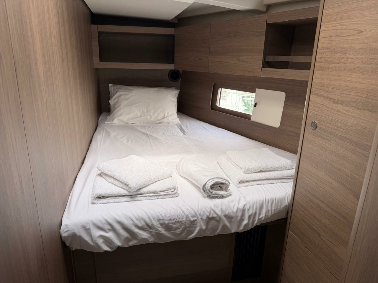 Beneteau Oceanis 47 | Offline