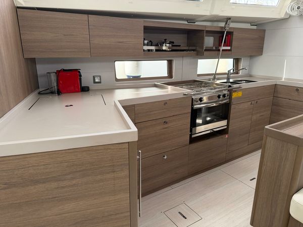 Beneteau Oceanis 47 | Offline