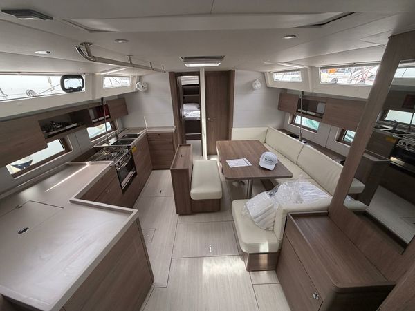 Beneteau Oceanis 47 | Offline