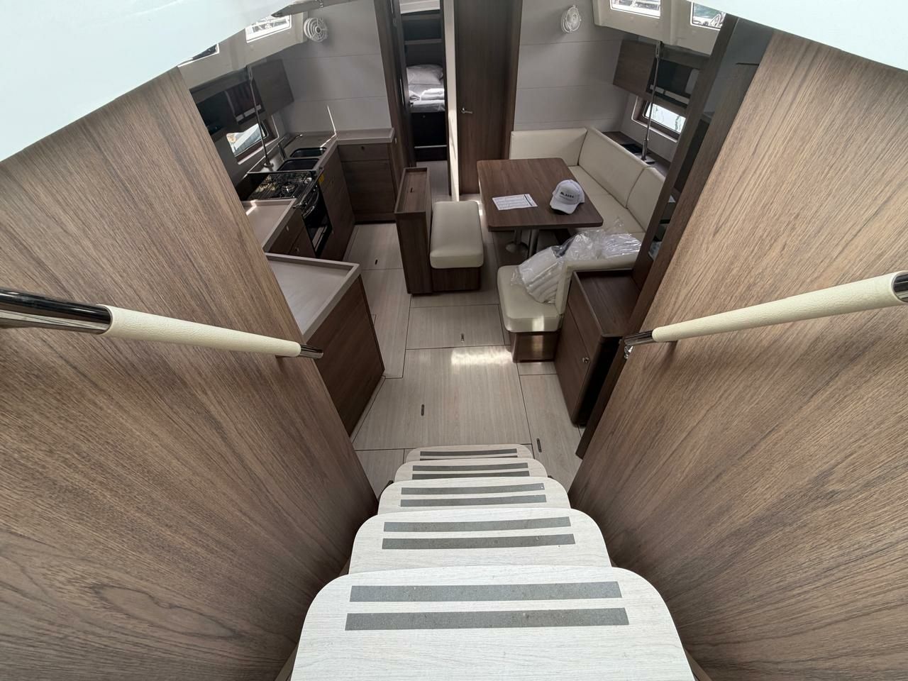 Beneteau Oceanis 47 | Offline