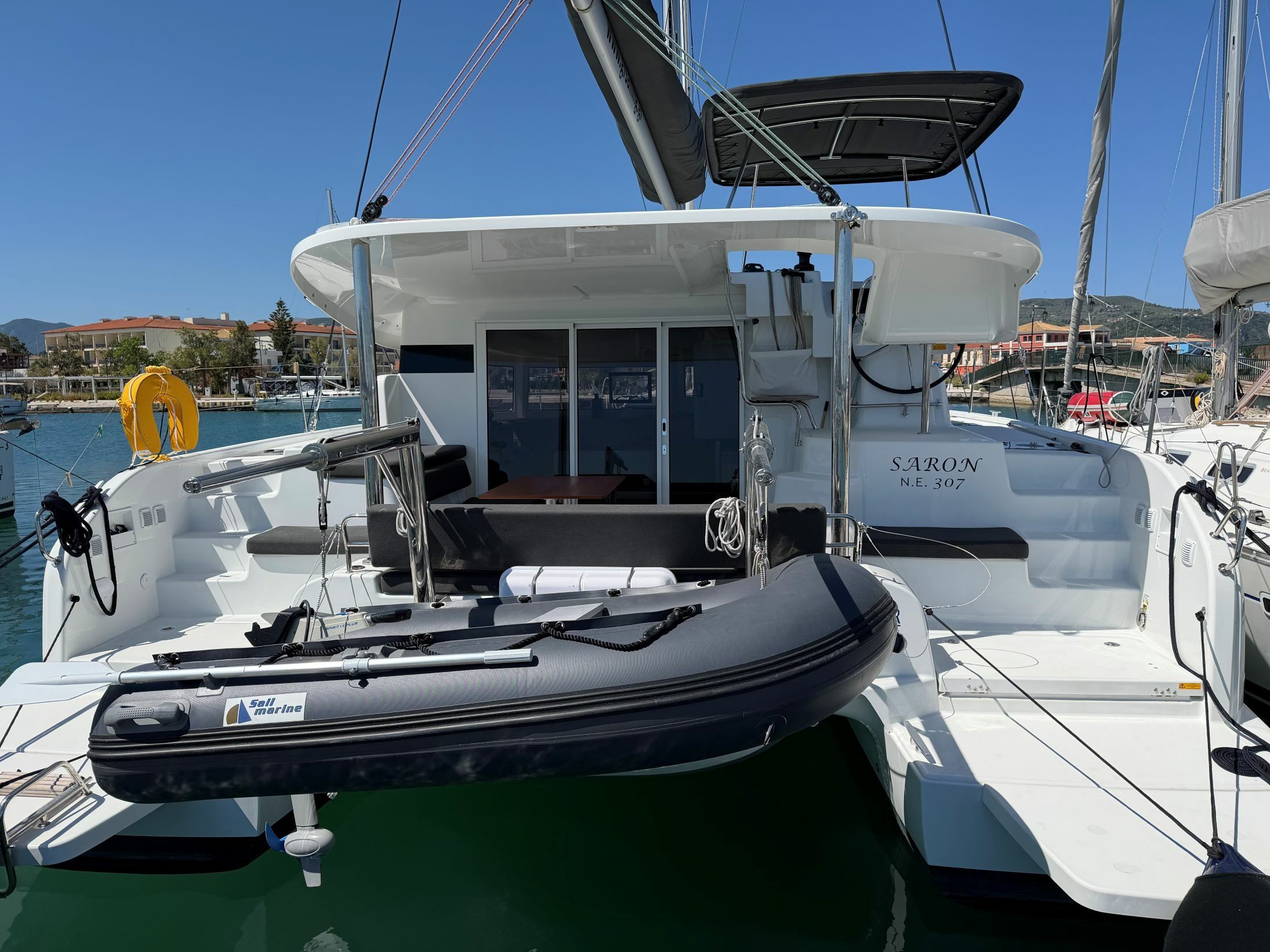 Lagoon 38 | Saron