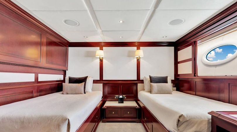 Trinity 164 | Sweet Caroline 2