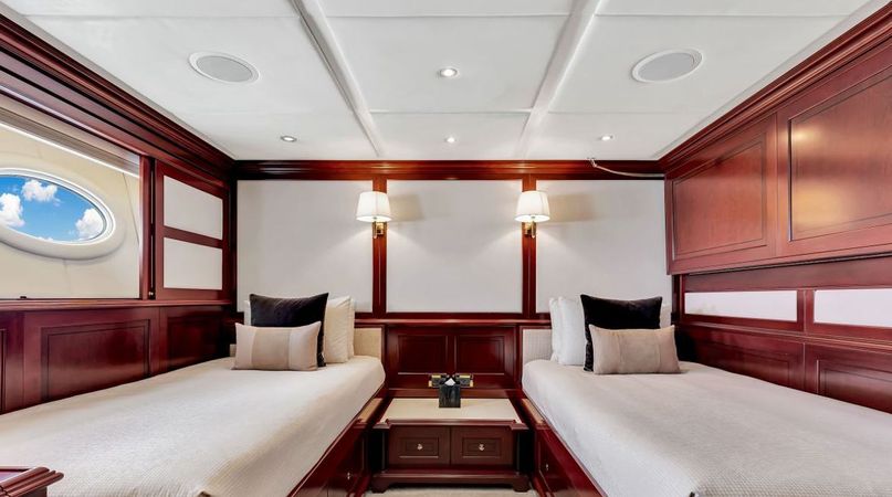 Trinity 164 | Sweet Caroline 2