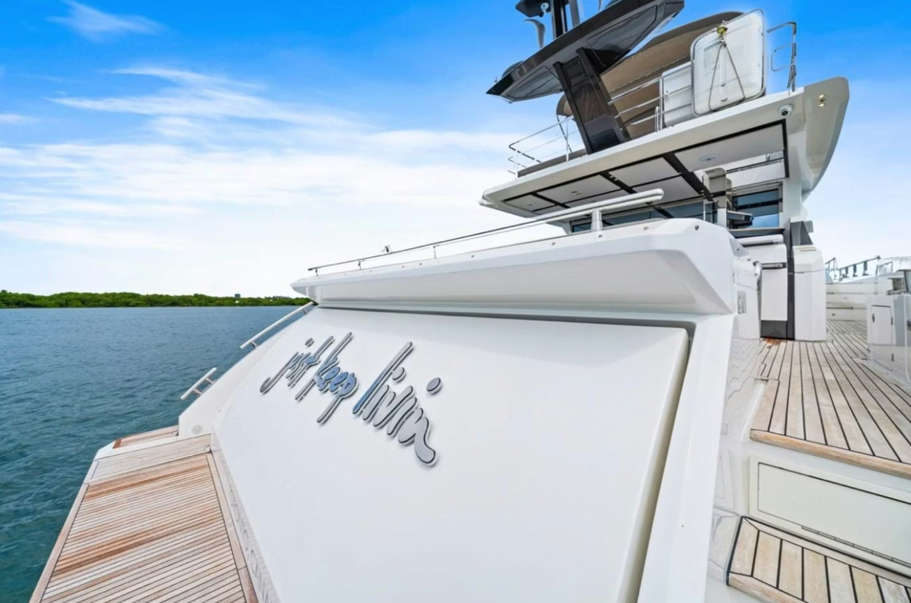 Azimut S7 | Just Keep Livin