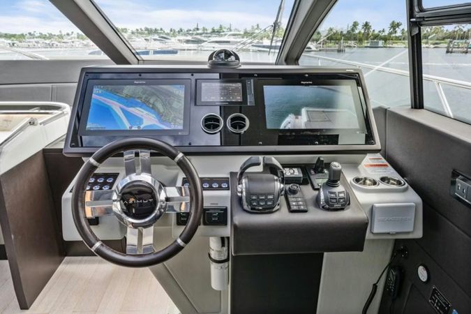 Azimut S7 | Just Keep Livin