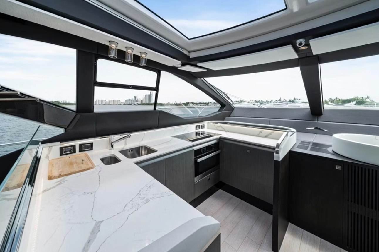 Azimut S7 | Just Keep Livin
