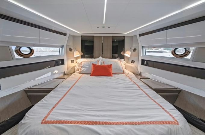 Azimut S7 | Just Keep Livin