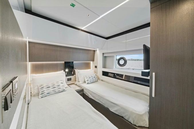 Azimut S7 | Just Keep Livin