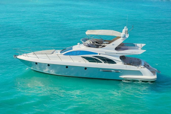 Azimut 55 | Off The Rails