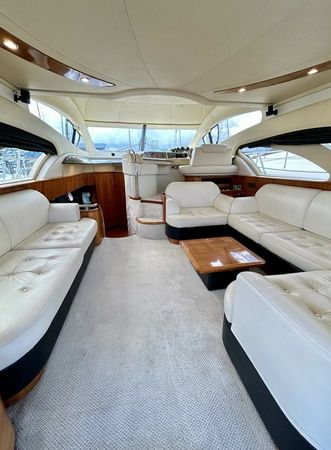 Azimut 55 | Off The Rails