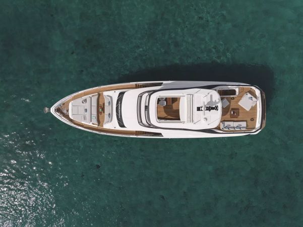 Azimut Grande 26M | First Horizon