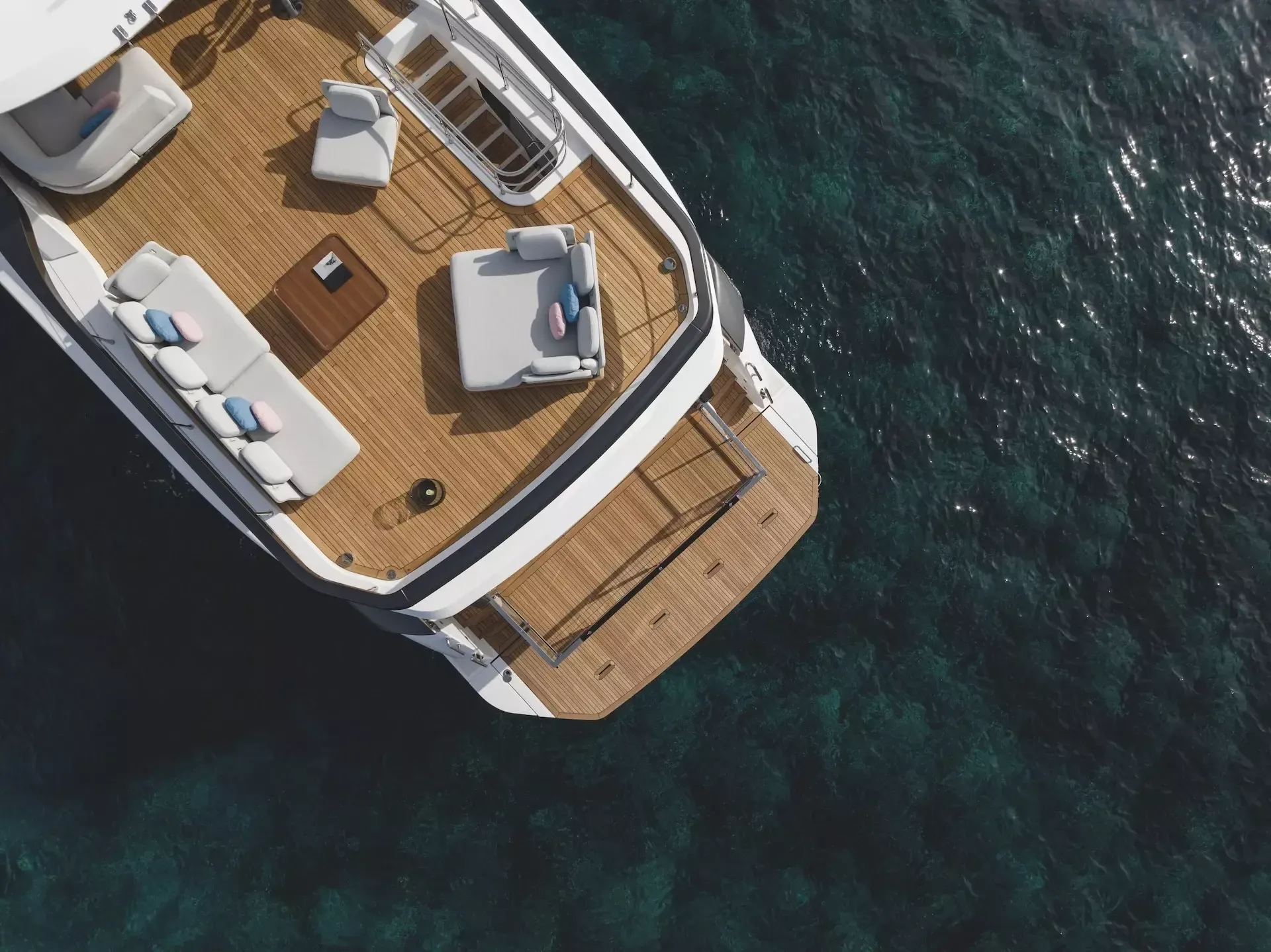 Azimut Grande 26M | First Horizon