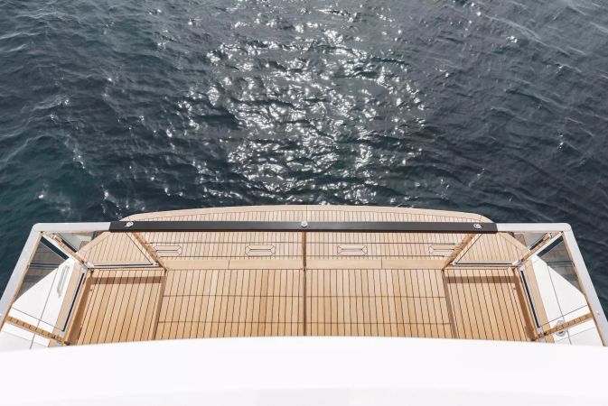 Azimut Grande 26M | First Horizon