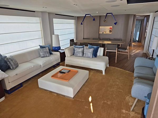 Azimut Grande 26M | First Horizon