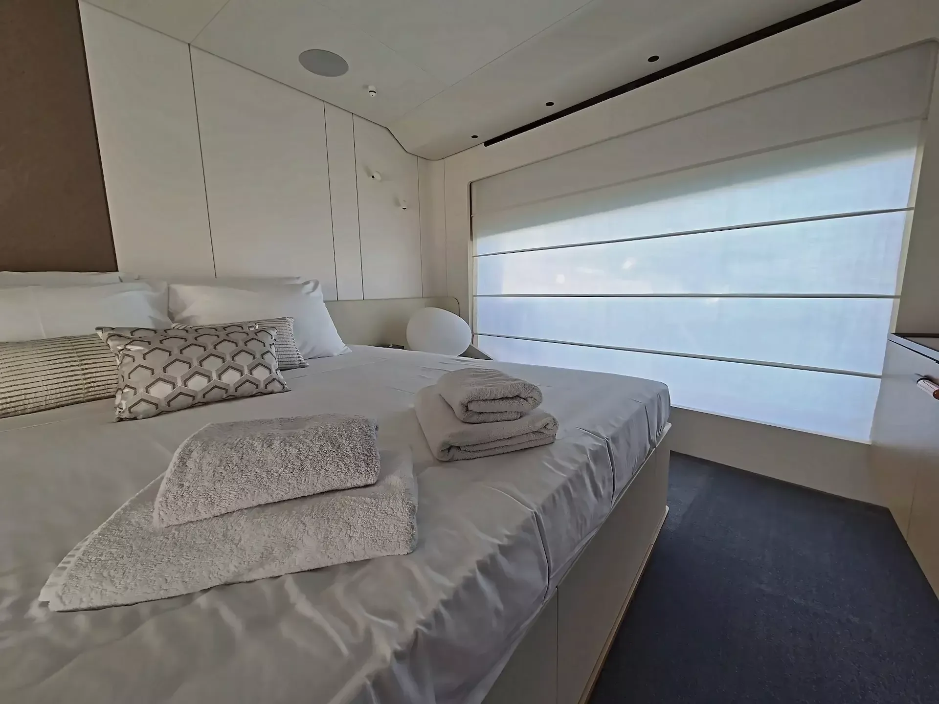 Azimut Grande 26M | First Horizon
