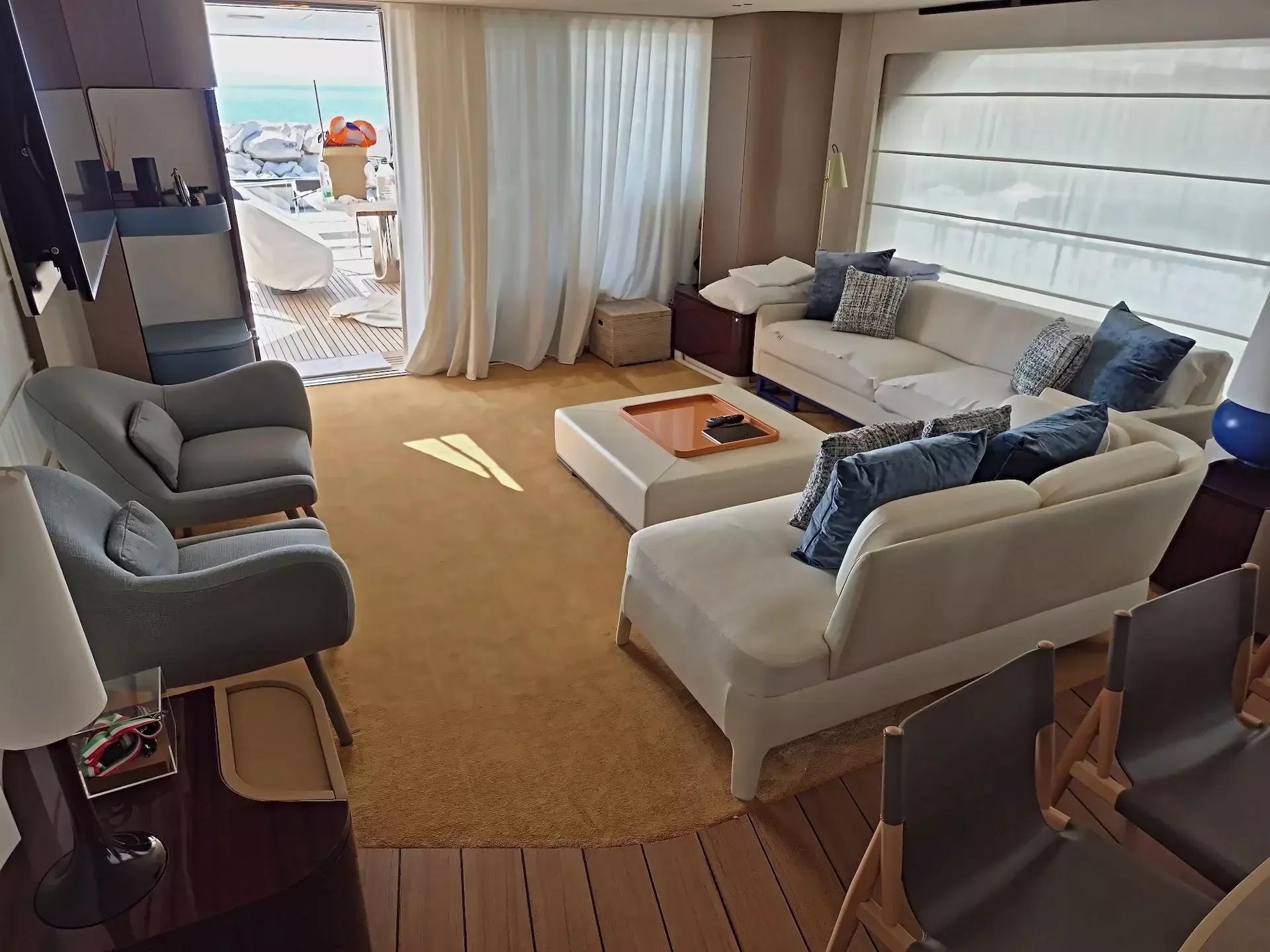 Azimut Grande 26M | First Horizon