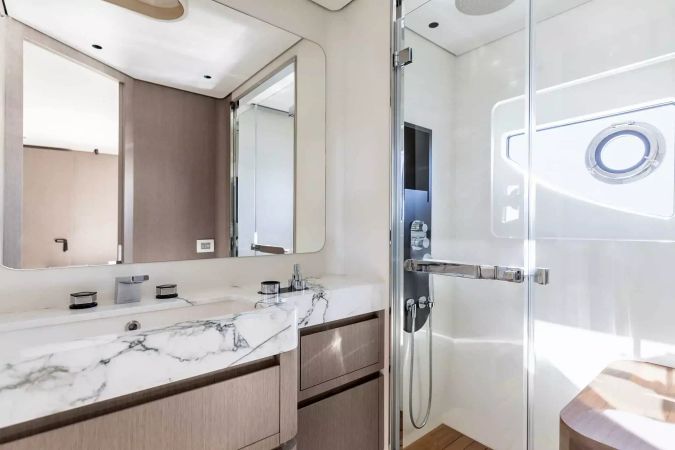 Azimut Grande 26M | First Horizon