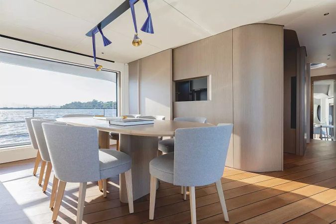 Azimut Grande 26M | First Horizon